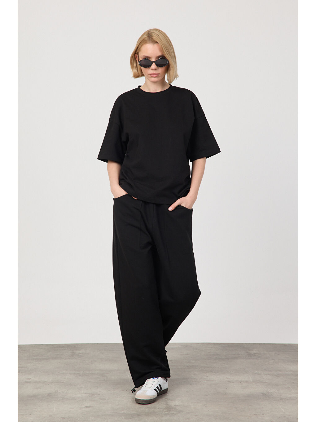 Kadın Chill Oversize Premium Siyah T-Shirt-2