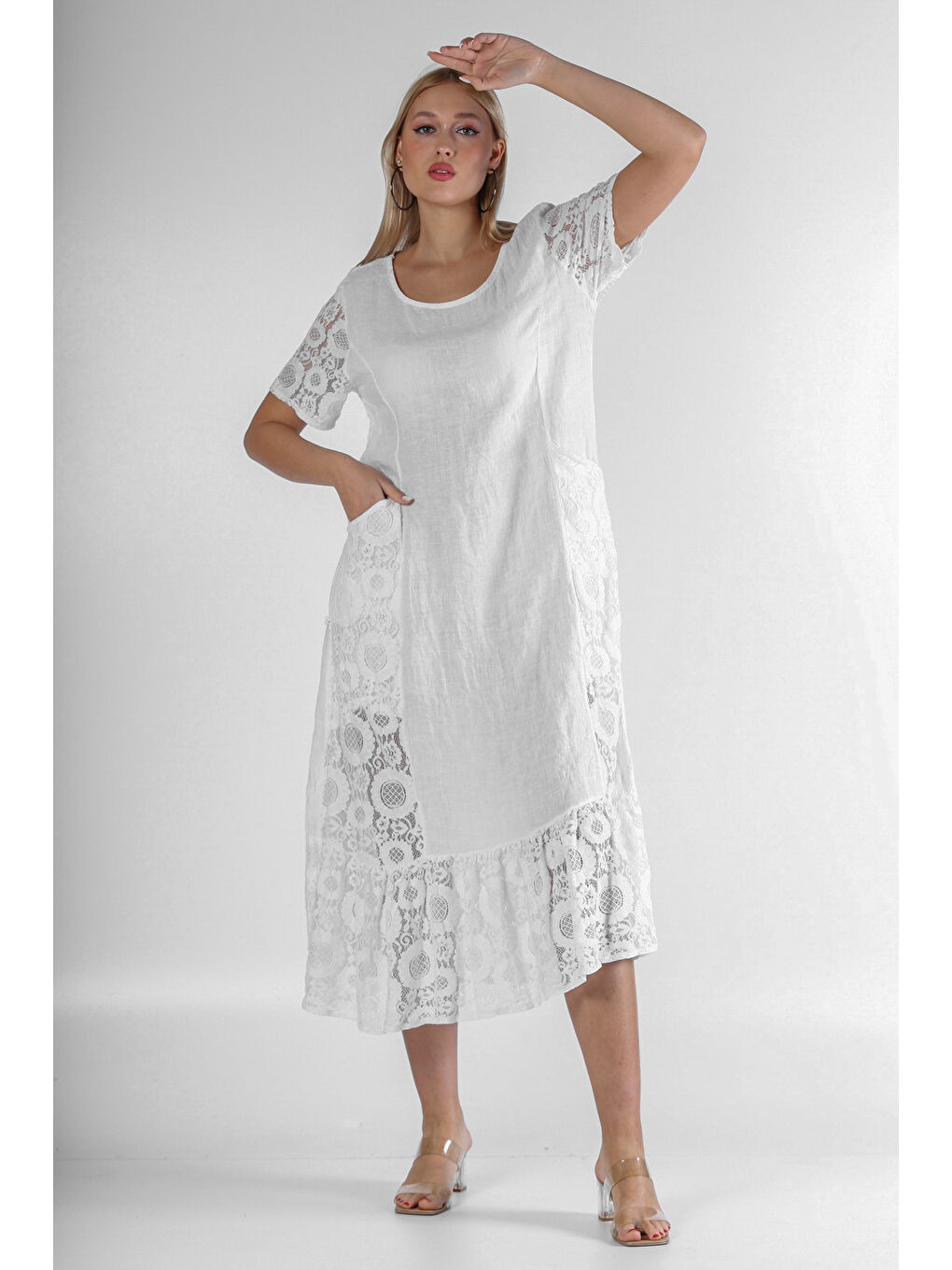 İtalyan Beyaz Yuvarlak Yaka Kısa Kol Cepli Kol Ve Etek Ucu Dantelli Keten. Dokuma Elbise-3