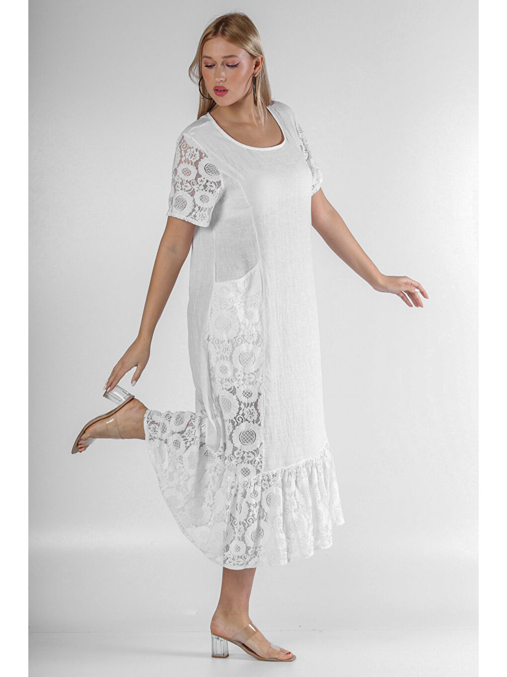İtalyan Beyaz Yuvarlak Yaka Kısa Kol Cepli Kol Ve Etek Ucu Dantelli Keten. Dokuma Elbise-6