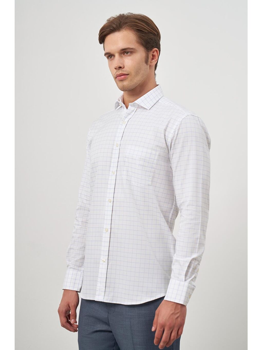 Beyaz Uzun Kol Kareli Desen Yarım İtalyan Yaka Cepli Classic Comfort Fit Gömlek 1004245197-2