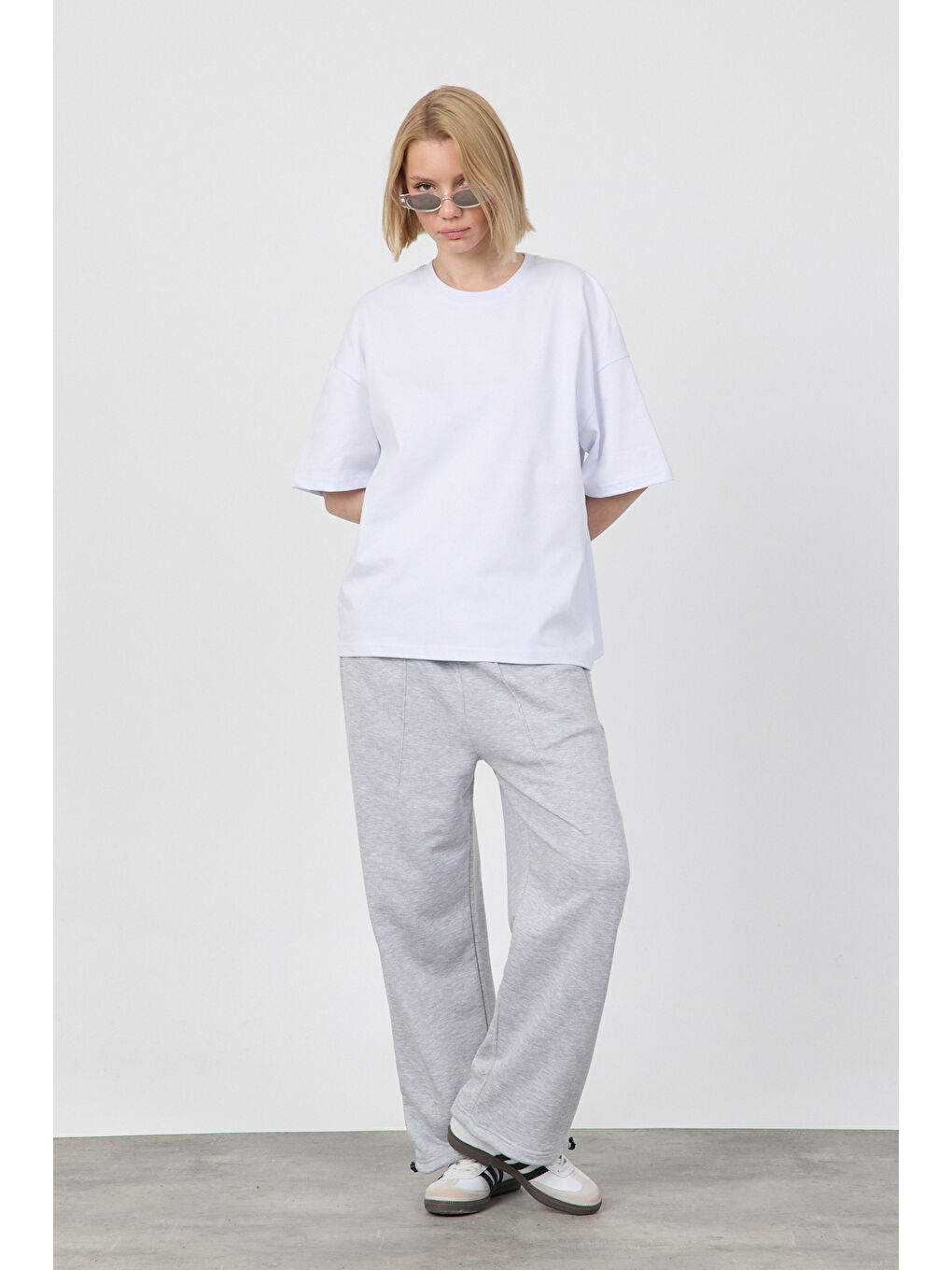 Kadın Chill Oversize Premium Beyaz T-Shirt-2