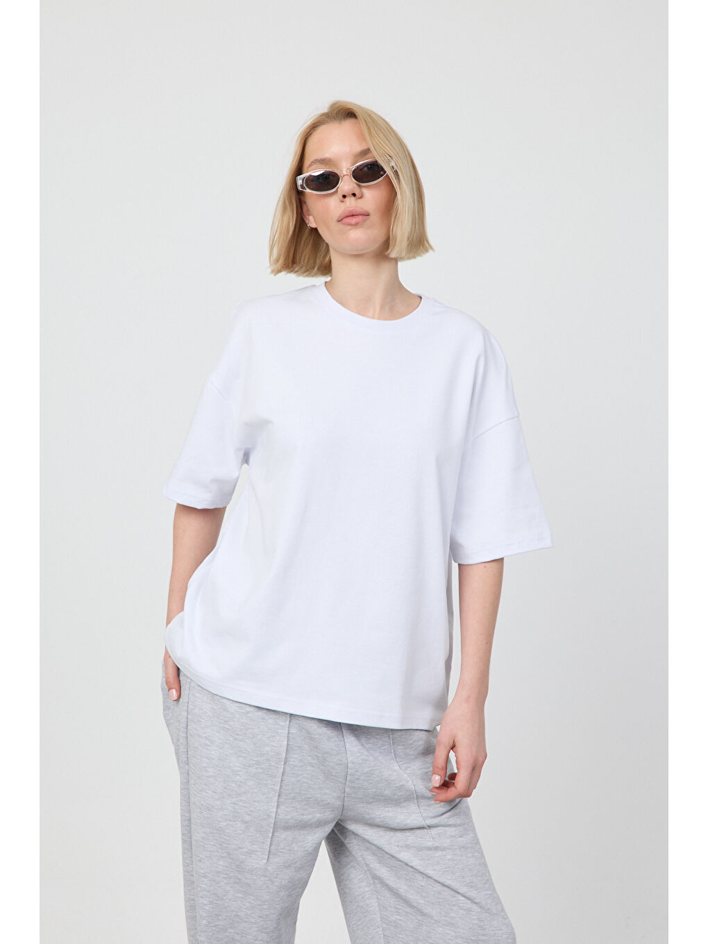 Kadın Chill Oversize Premium Beyaz T-Shirt-3