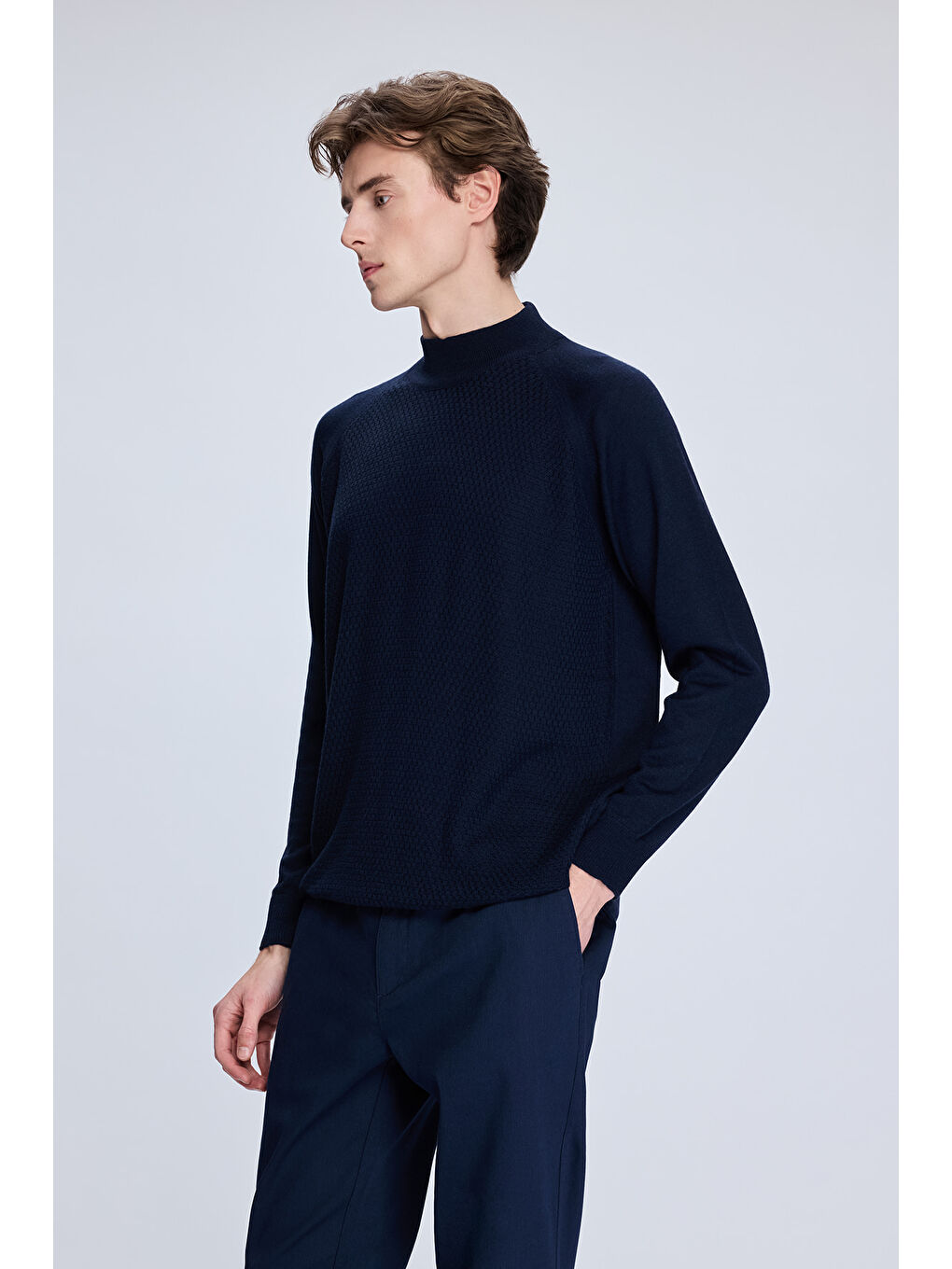 Lacivert Regular Fit Jakarlı Yarım Balıkçı Yaka Yünlü Kazak-2