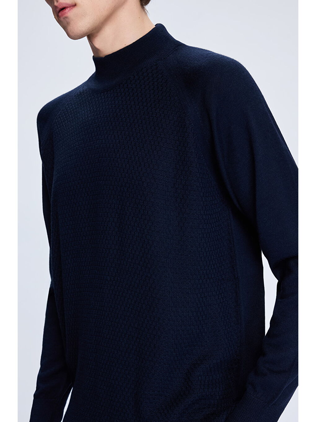 Lacivert Regular Fit Jakarlı Yarım Balıkçı Yaka Yünlü Kazak-3