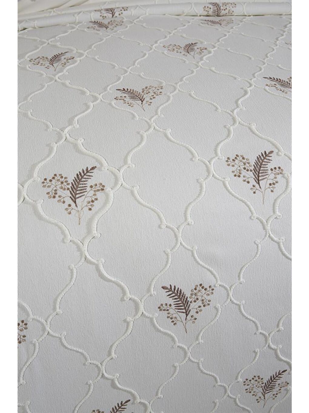 Artemis Nakışlı Şönil 3 Parça Çift Kişilik Yatak Örtüsü Bej-1