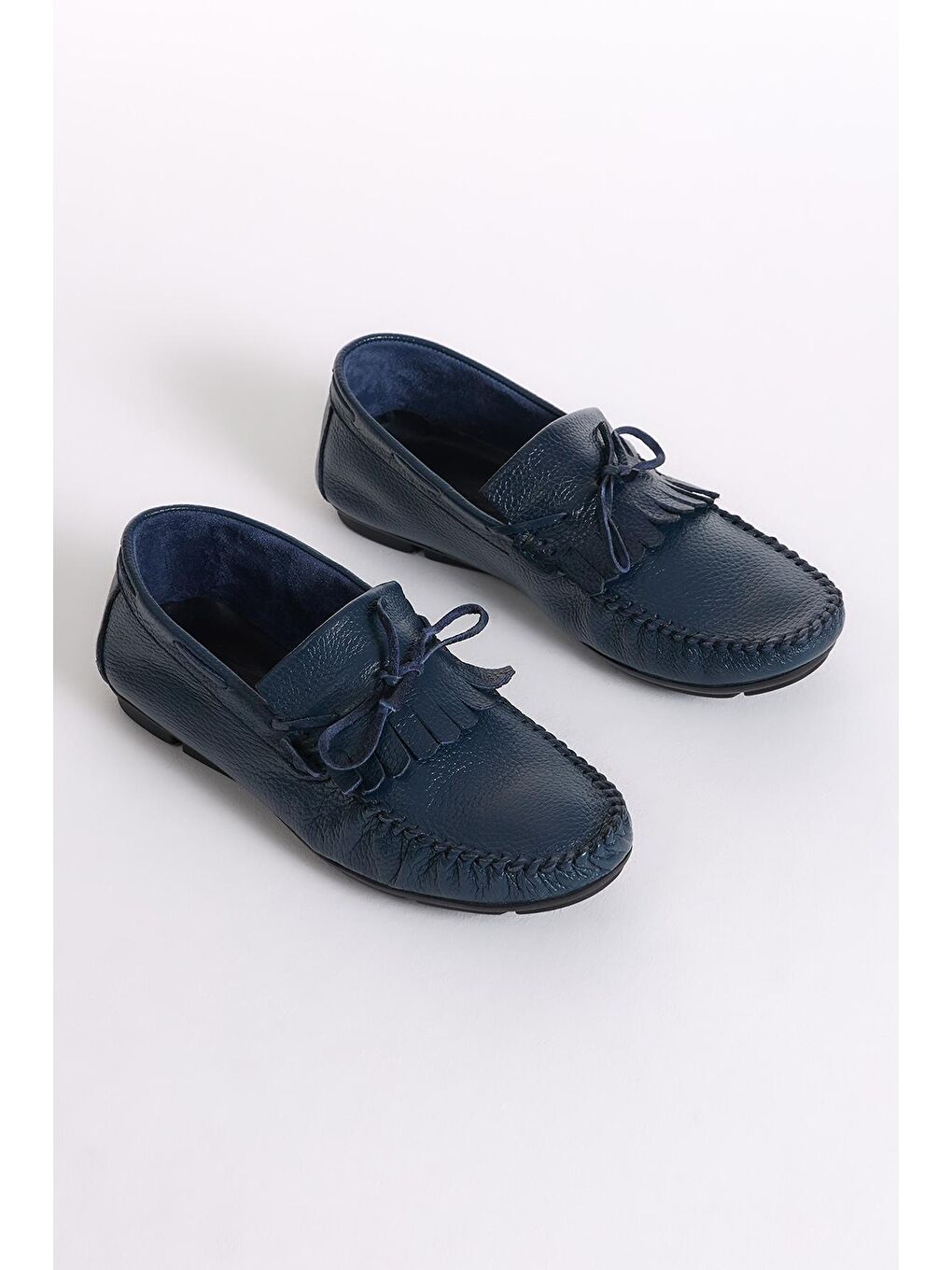 Erkek Lacivert Fiyonk ve Püskül Detaylı Hakiki Deri Loafer-2