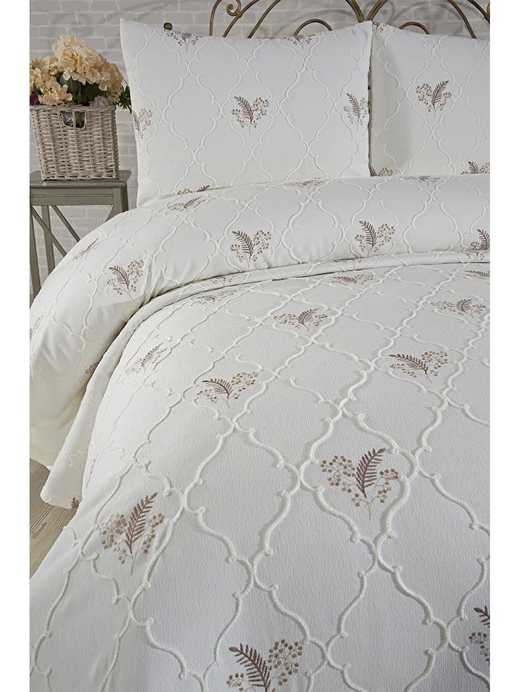 Artemis Nakışlı Şönil 3 Parça Çift Kişilik Yatak Örtüsü Bej-3