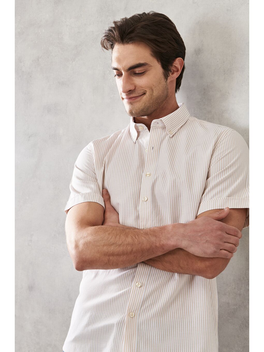 Erkek Beyaz-Bej Slim Fit Dar Kesim Düğmeli Yaka Çizgili Gömlek-4