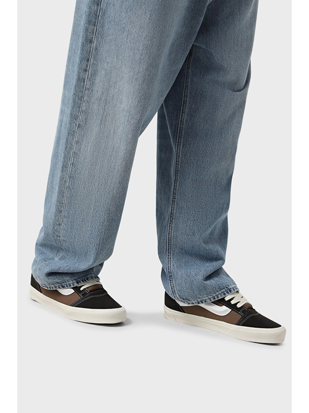 Kahverengi Knu Skool Deri Logolu Sneaker Ayakkabı VN000D22BW21-1