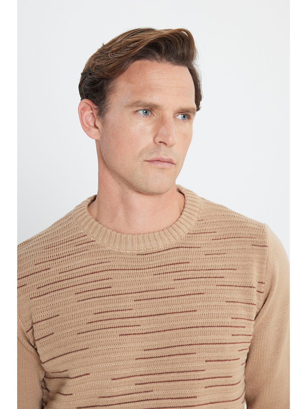 Erkek Bej-Kiremit Standart Fit Normal Kesim Bisiklet Yaka Dokulu Desenli Triko Kazak-3