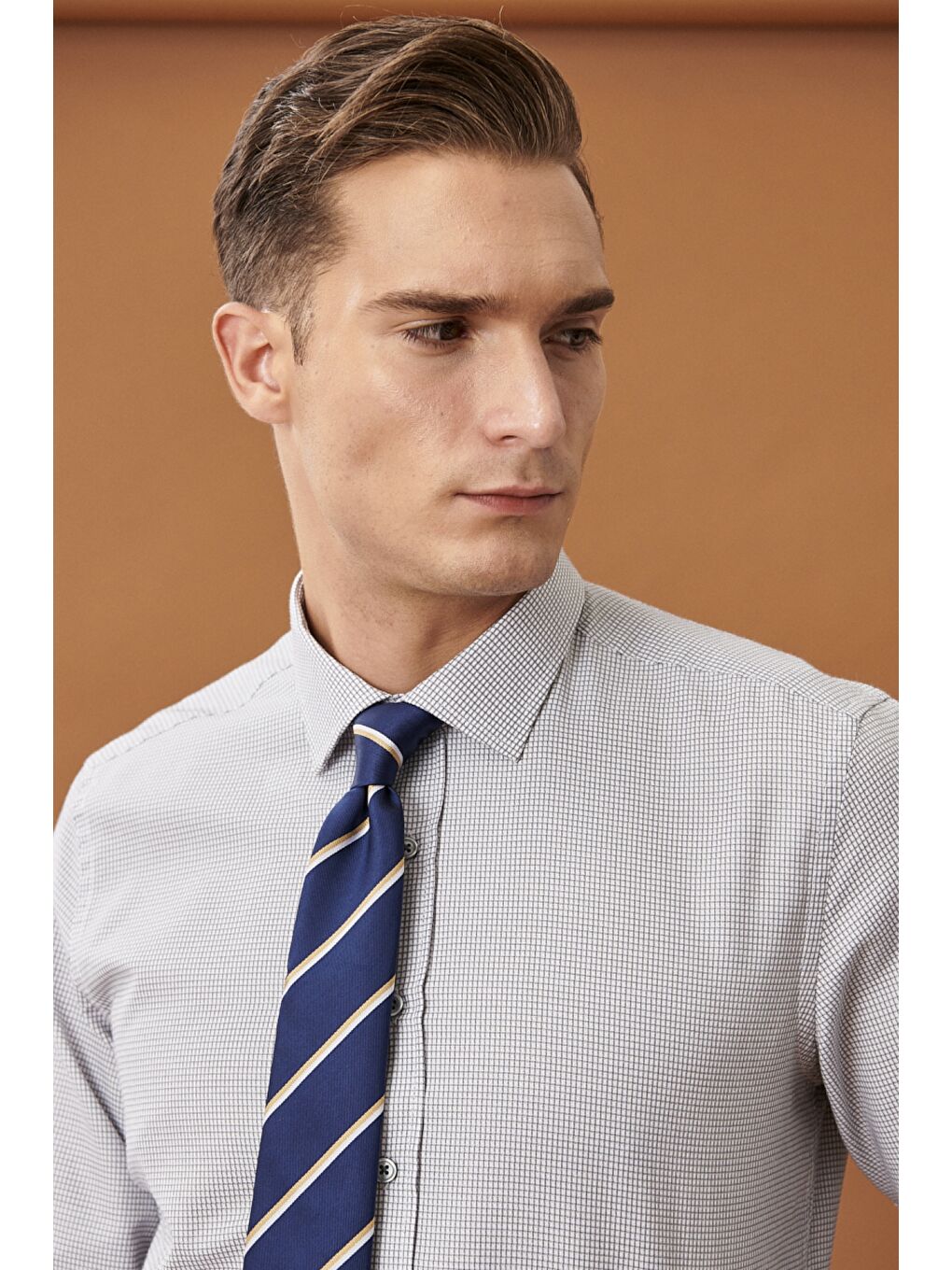 Erkek Beyaz-Siyah Slim Fit Dar Kesim Klasik Yaka Armürlü Beyaz-Siyah Gömlek-1