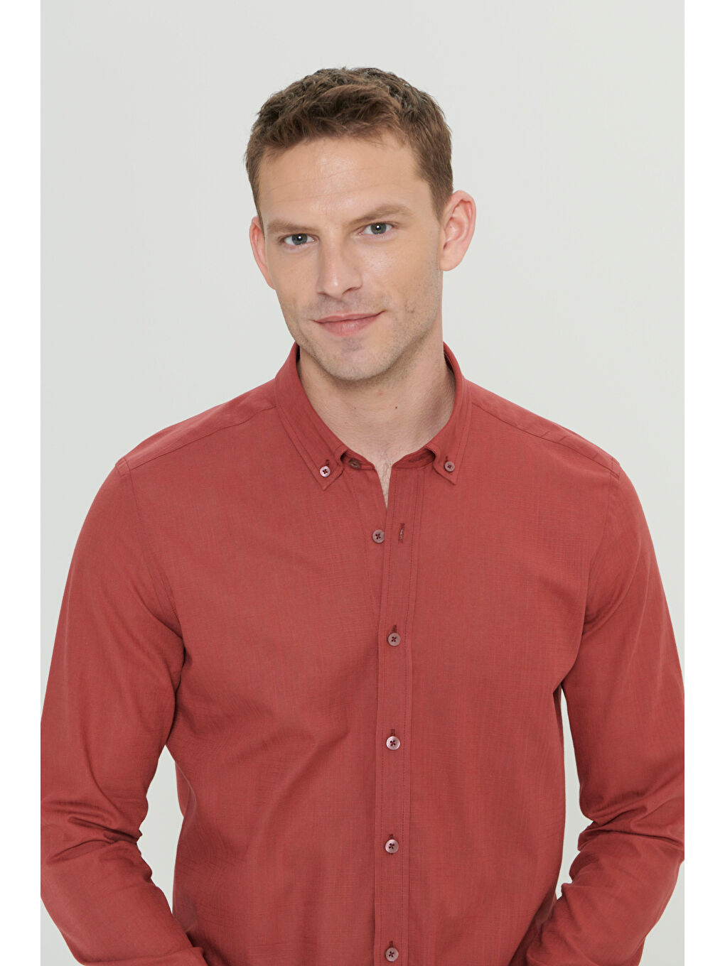 Erkek Bordo %100 Pamuk Oxford Slim Fit Dar Kesim Düğmeli Yaka Flamlı Gömlek-3