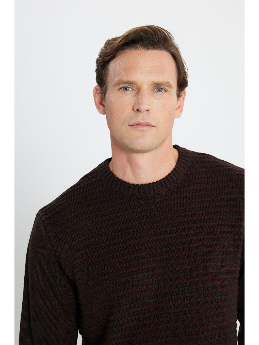 Kahverengi Erkek Kahve-Bordo Standart Fit Normal Kesim Bisiklet Yaka Desenli Triko Kazak-3