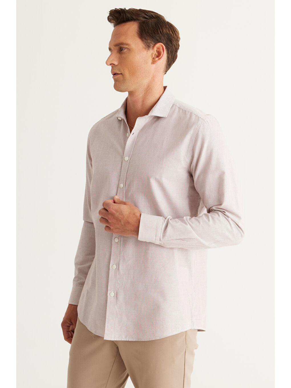 Erkek Beyaz-Kahve Slim Fit Dar Kesim Küçük İtalyan Yaka %100 Pamuk Armürlü Gömlek-3