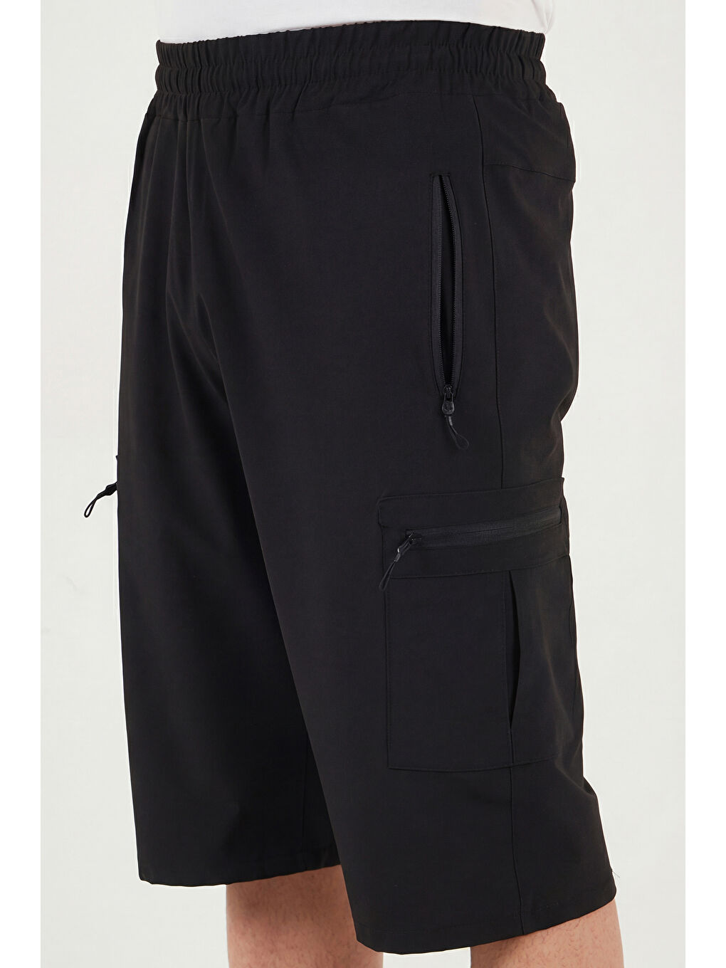 Siyah Lastikli Bel Cepli Kargo Şort 693763-4