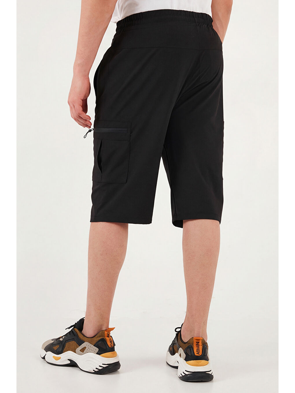 Siyah Lastikli Bel Cepli Kargo Şort 693763-5