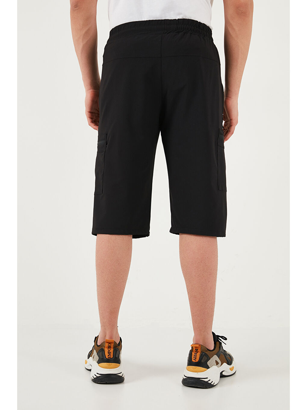 Siyah Lastikli Bel Cepli Kargo Şort 693763-6