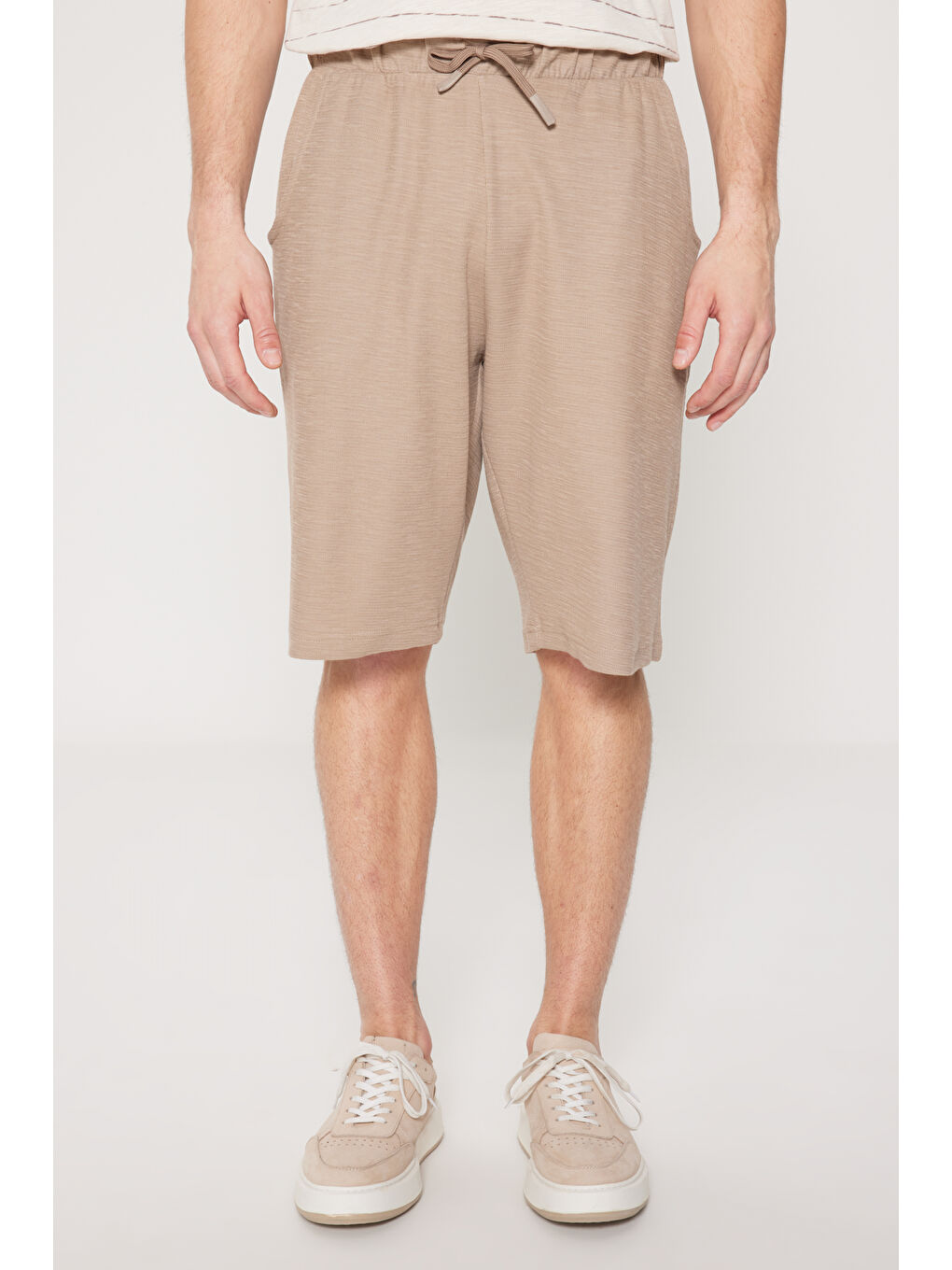 Erkek Bej-Kahve Standart Fit Normal Kesim Bisiklet Yaka Pamuklu Çizgili Pijama Takımı-1