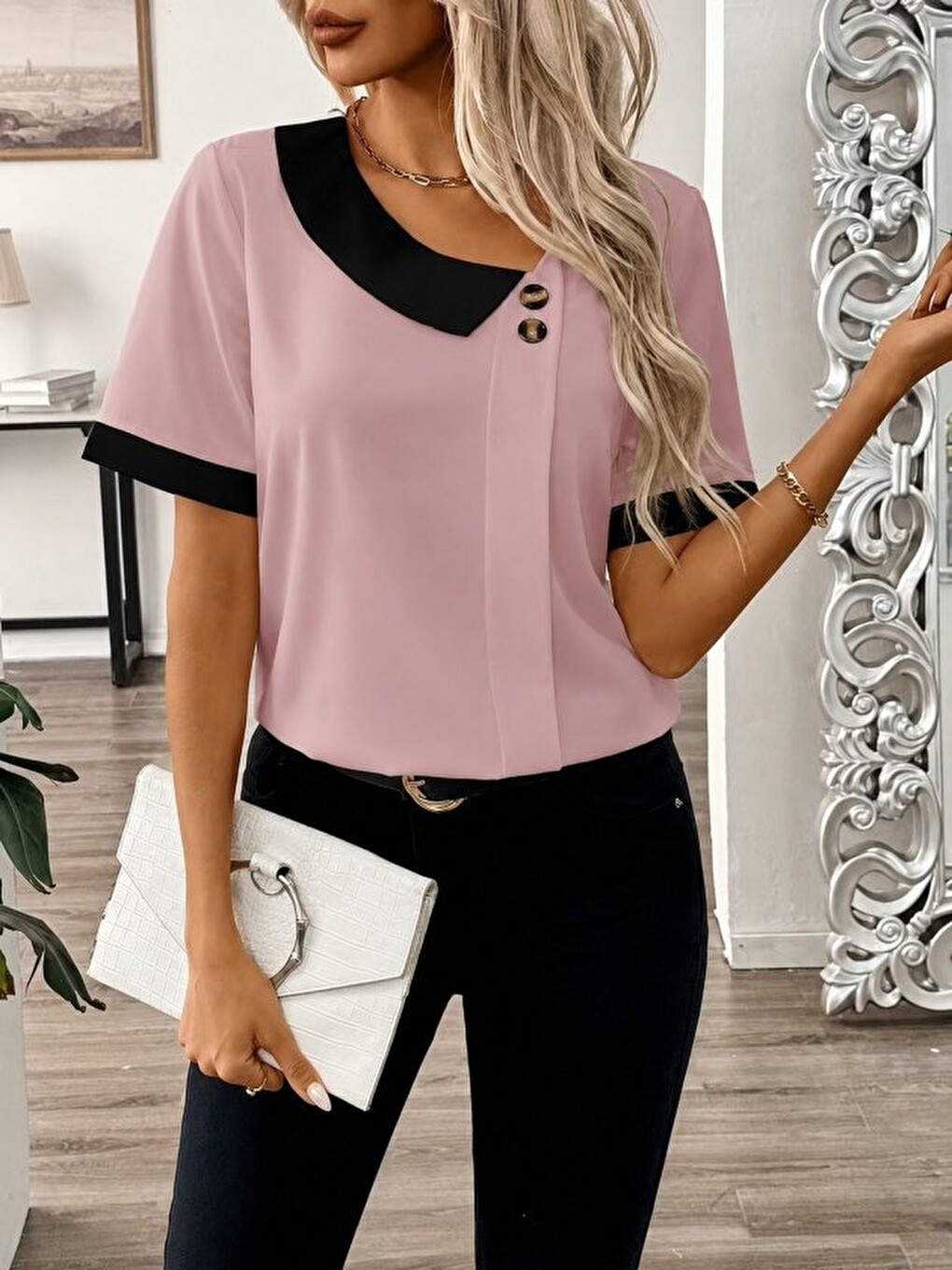 Pembe Kadın Kısa Kollu Asımetrik Yaka Detaylı Düğmeli Dubai Bluz-2
