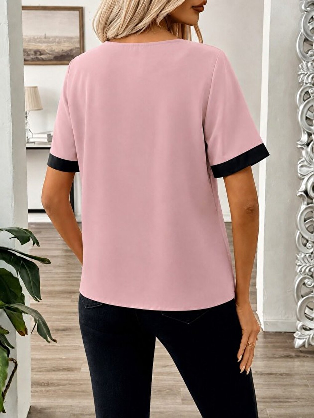 Pembe Kadın Kısa Kollu Asımetrik Yaka Detaylı Düğmeli Dubai Bluz-3
