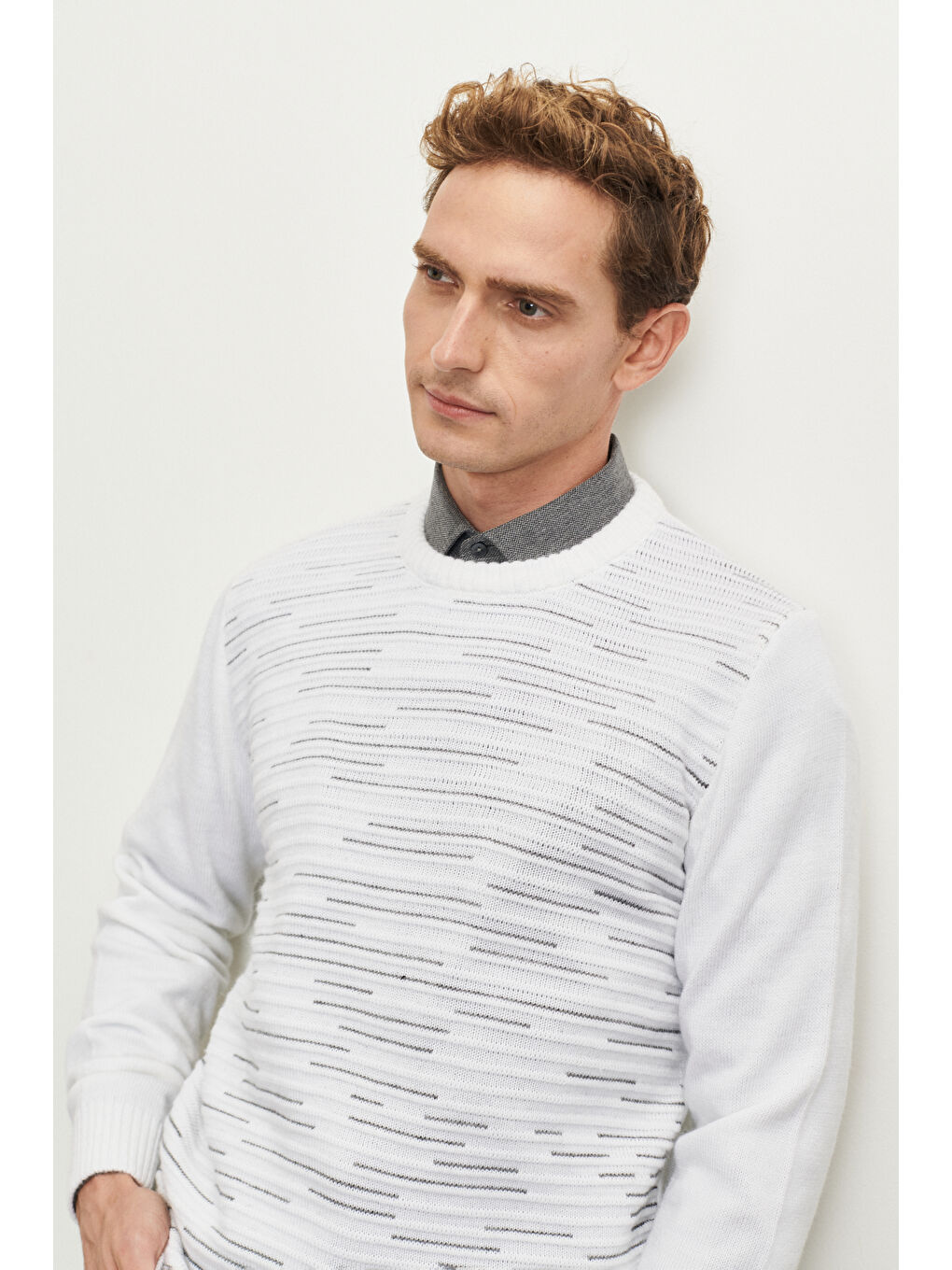 Erkek Kemik-Gri Melanj Standart Fit Normal Kesim Bisiklet Yaka Dokulu Desenli Triko Kazak-2