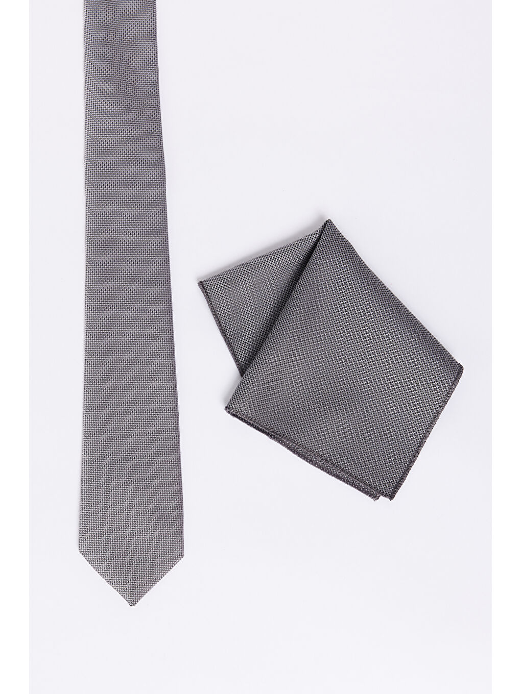 Erkek Gri Desensiz Kravat