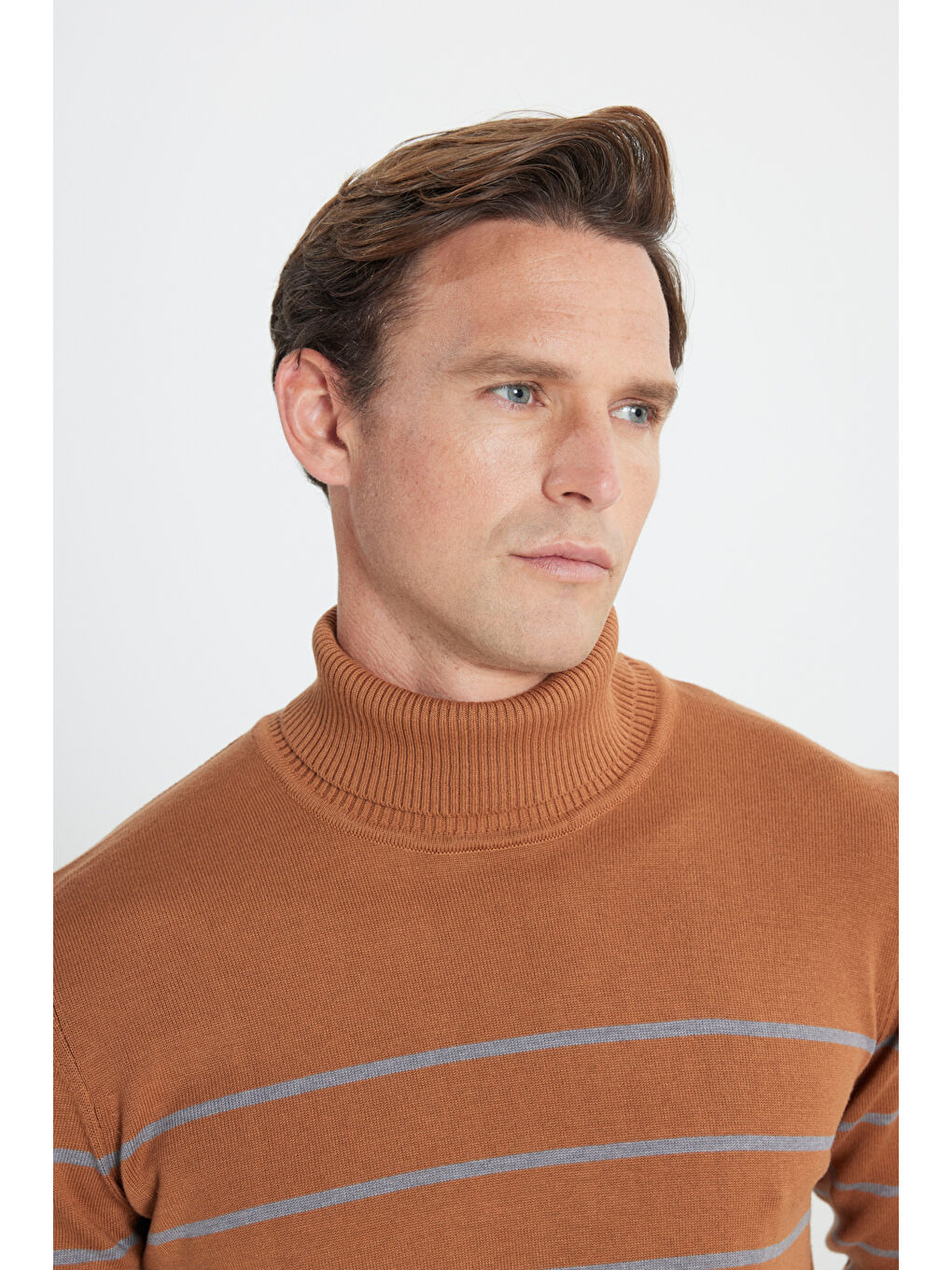 Kahverengi Erkek Tarçın-Gri Standart Fit Normal Kesim Tam Balıkçı Yaka Çizgi Detaylı Triko-3