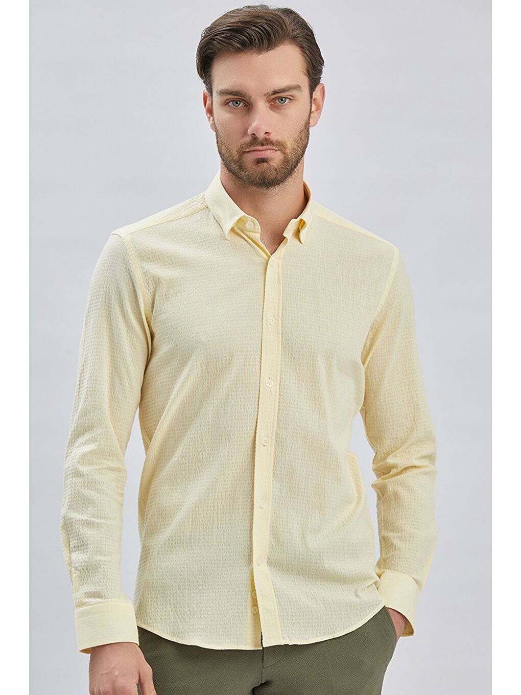 Sarı Uzun Kollu Biritli Yaka Biyeli Pamuklu Elastanlı Casual Slim Fit Dar Kesim Gömlek 1004240232