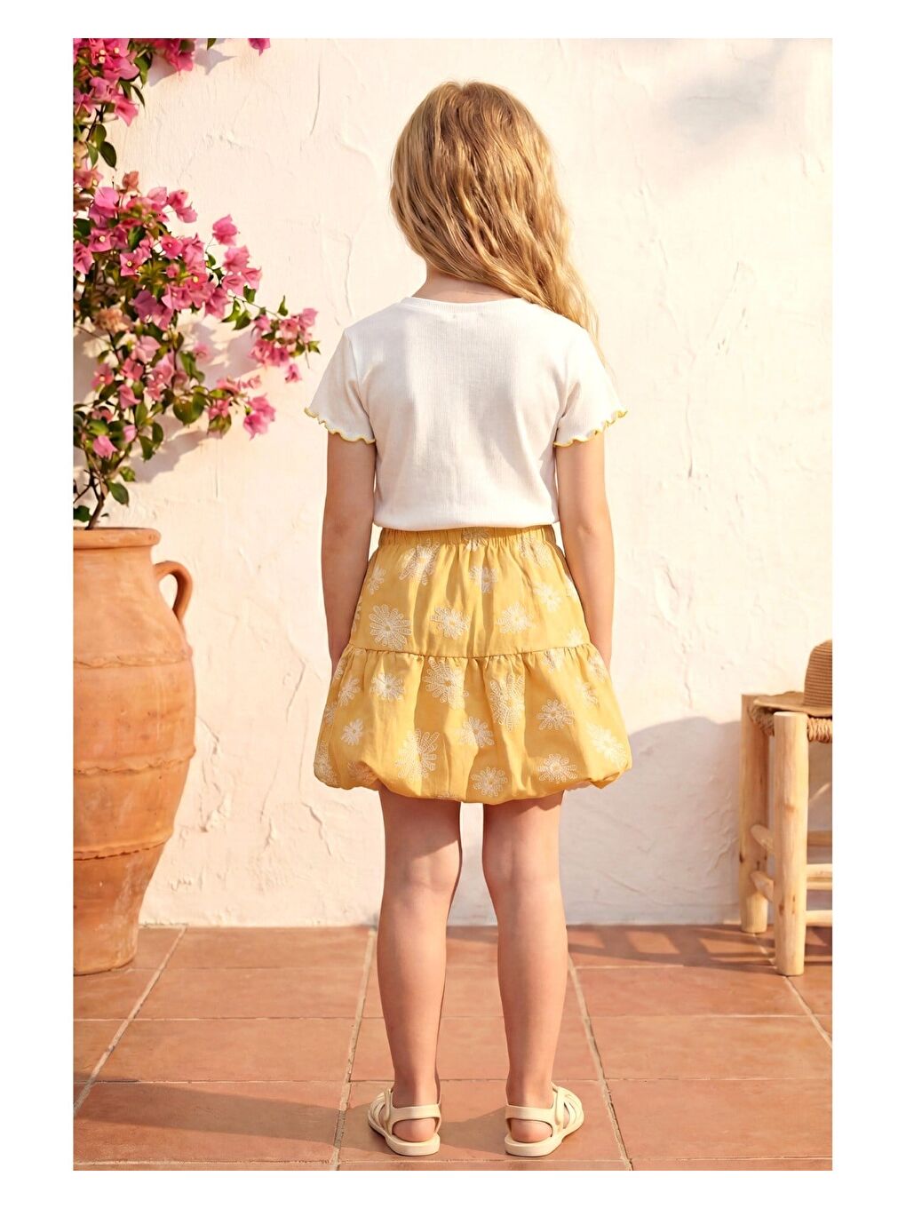 Beyaz Kız Çocuk Pamuklu Papatya Desenli Tişört Etek Takım-2