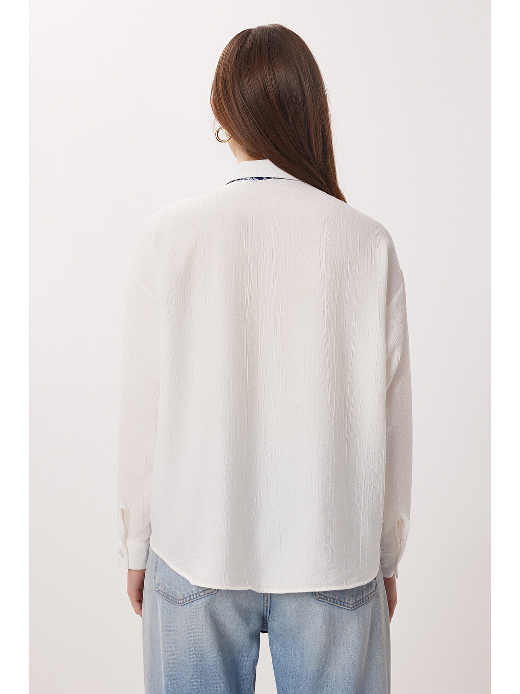 Beyaz Fular Detaylı Oversize Dokuma Gömlek BEYAZ LDZ0061-4