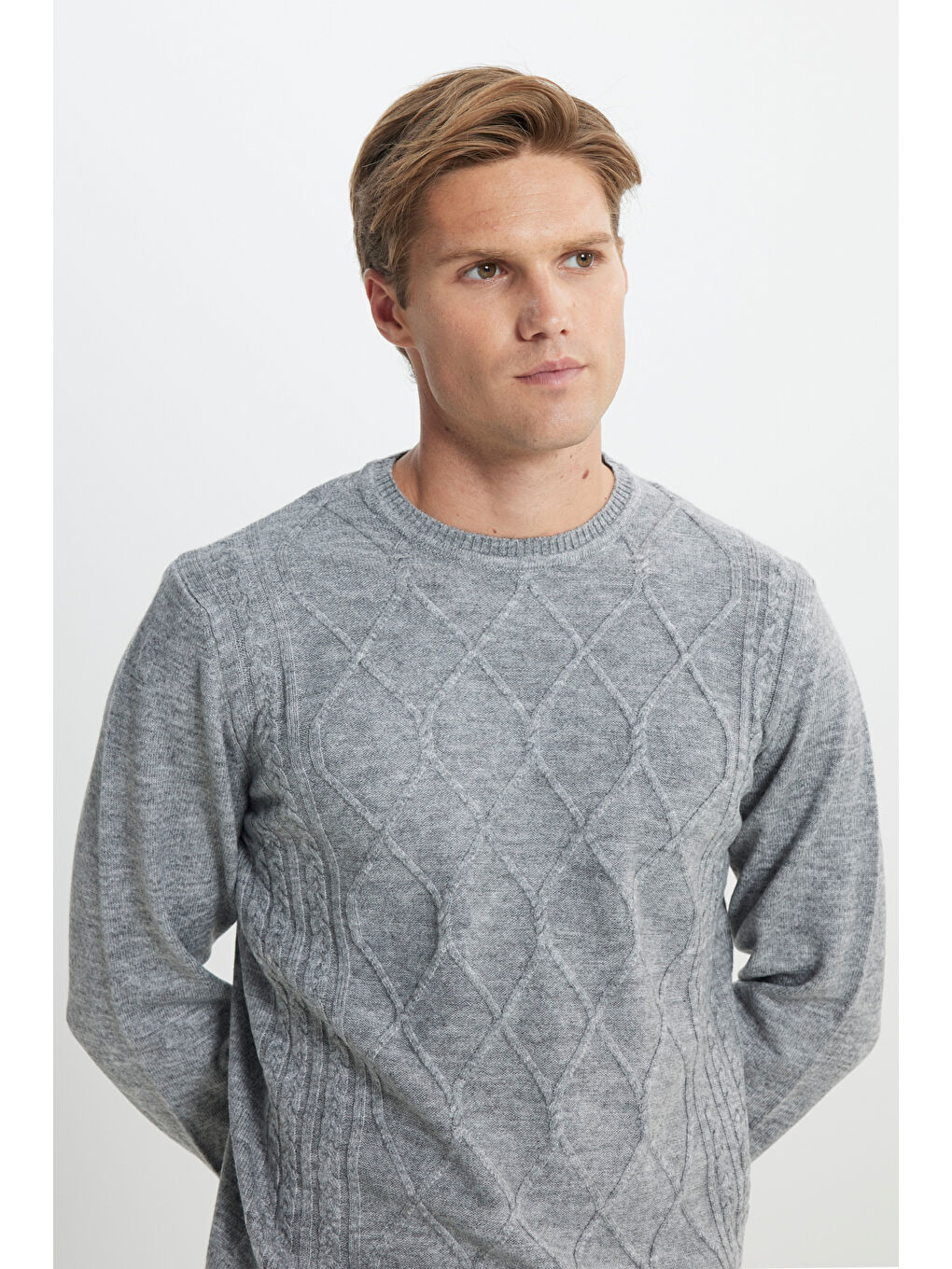 Erkek Gri Melanj Standart Fit Normal Kesim Bisiklet Yaka Saç Örgülü Triko Kazak-3