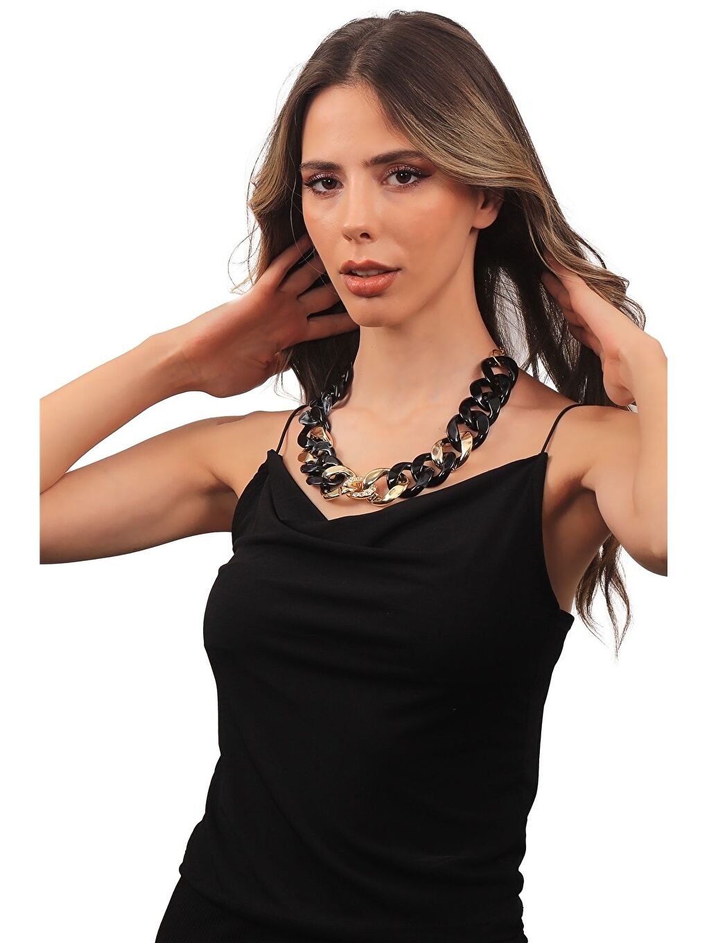 Kadın Kalın Zincir Formlu Siyah Reçine Kolye-4