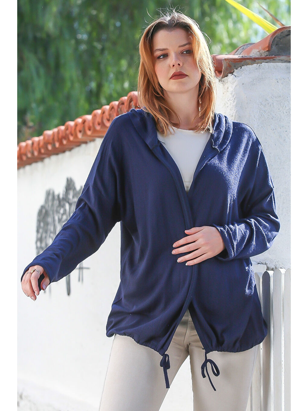 İtalyan Lacivert Kapüşonlu Uzun Kol Kapamasız Etek Ucu Bağlamalı Casual Triko Hırka 67 72-3