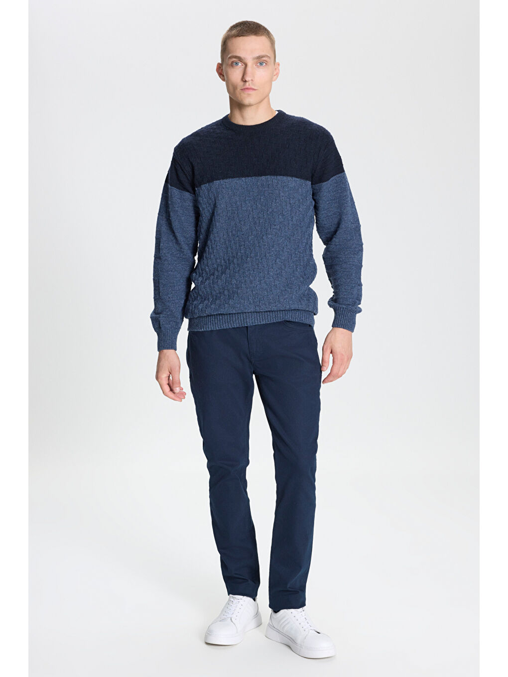 Erkek Saks-Havacı Mavi Standart Fit Normal Kesim Bisiklet Yaka Desenli Yünlü Triko-1