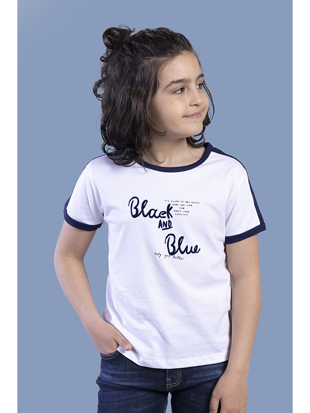 Beyaz Erkek Çocuk Black Flak Baskılı Tişört