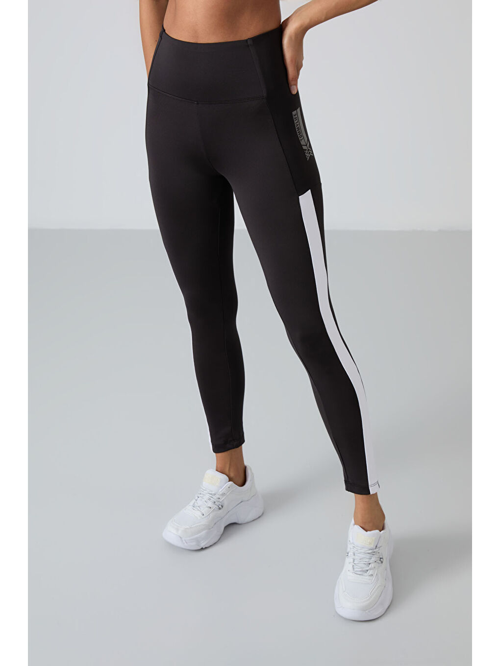 Siyah Polyester Esnek Standart Fit Performans Kadın Tayt Takım - 95332-1