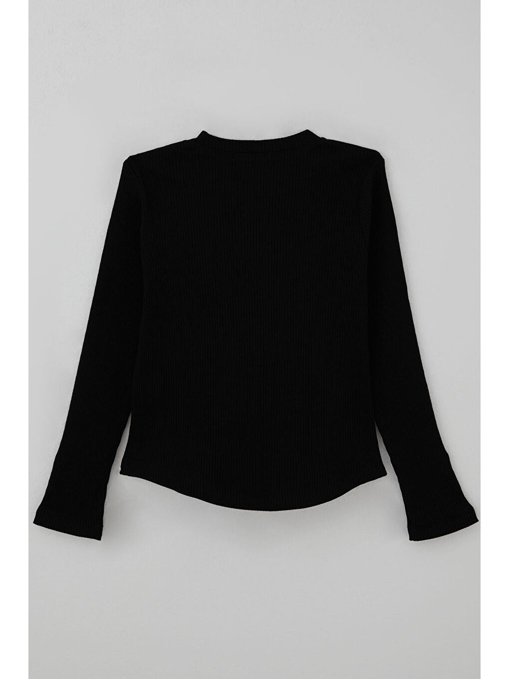 Kız Çocuk Uzun Kollu Tişört Kalp Armalı Kolları Düğme Aksesuar Detaylı Siyah (9-14 Yaş)-1