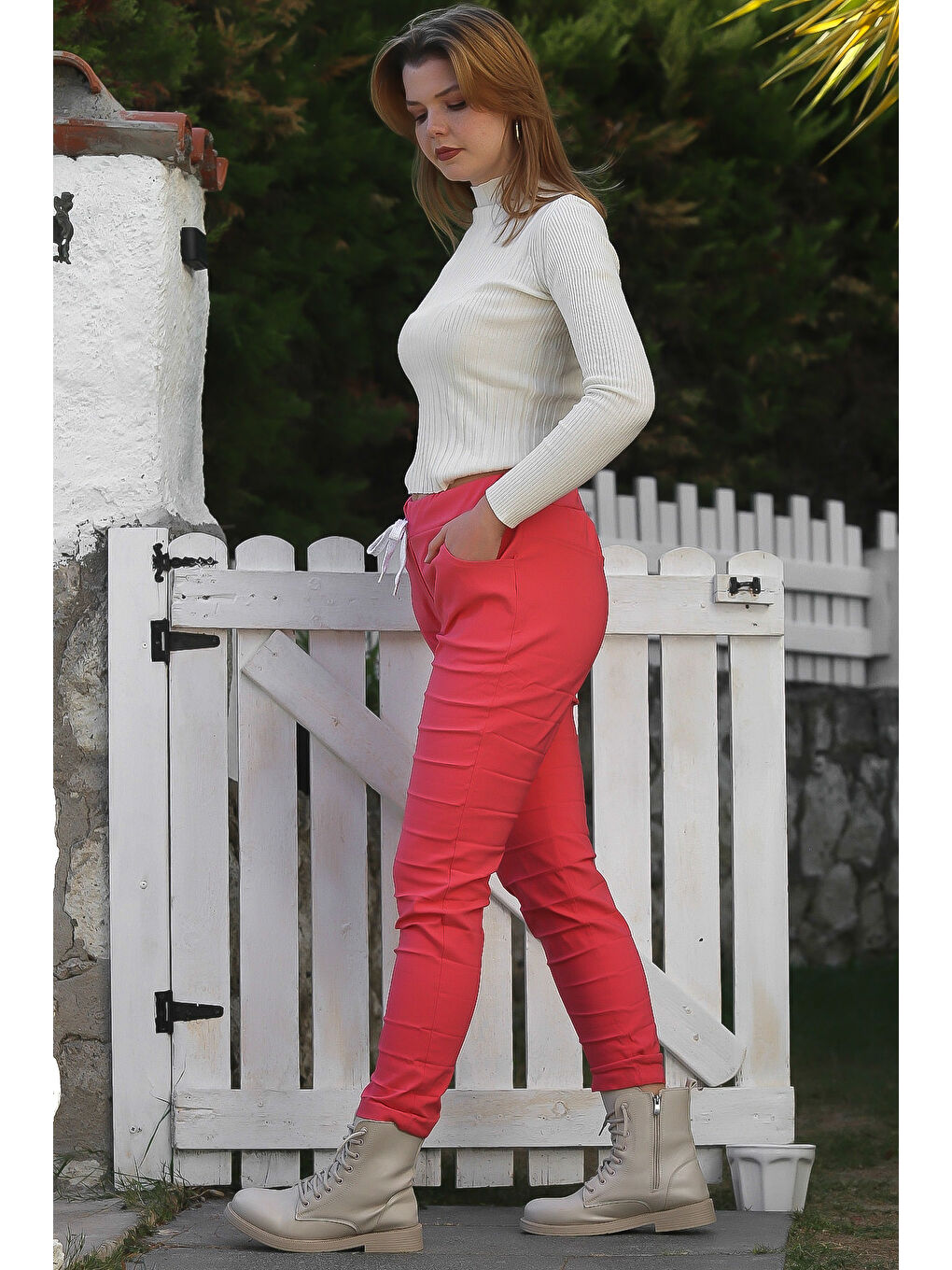 Kırmızı Narçiçeği Cepli Yıkamalı Lastikli Ve Bağlamalı Bel Dar Paça Casual Dokuma Pantolon 99 60-6