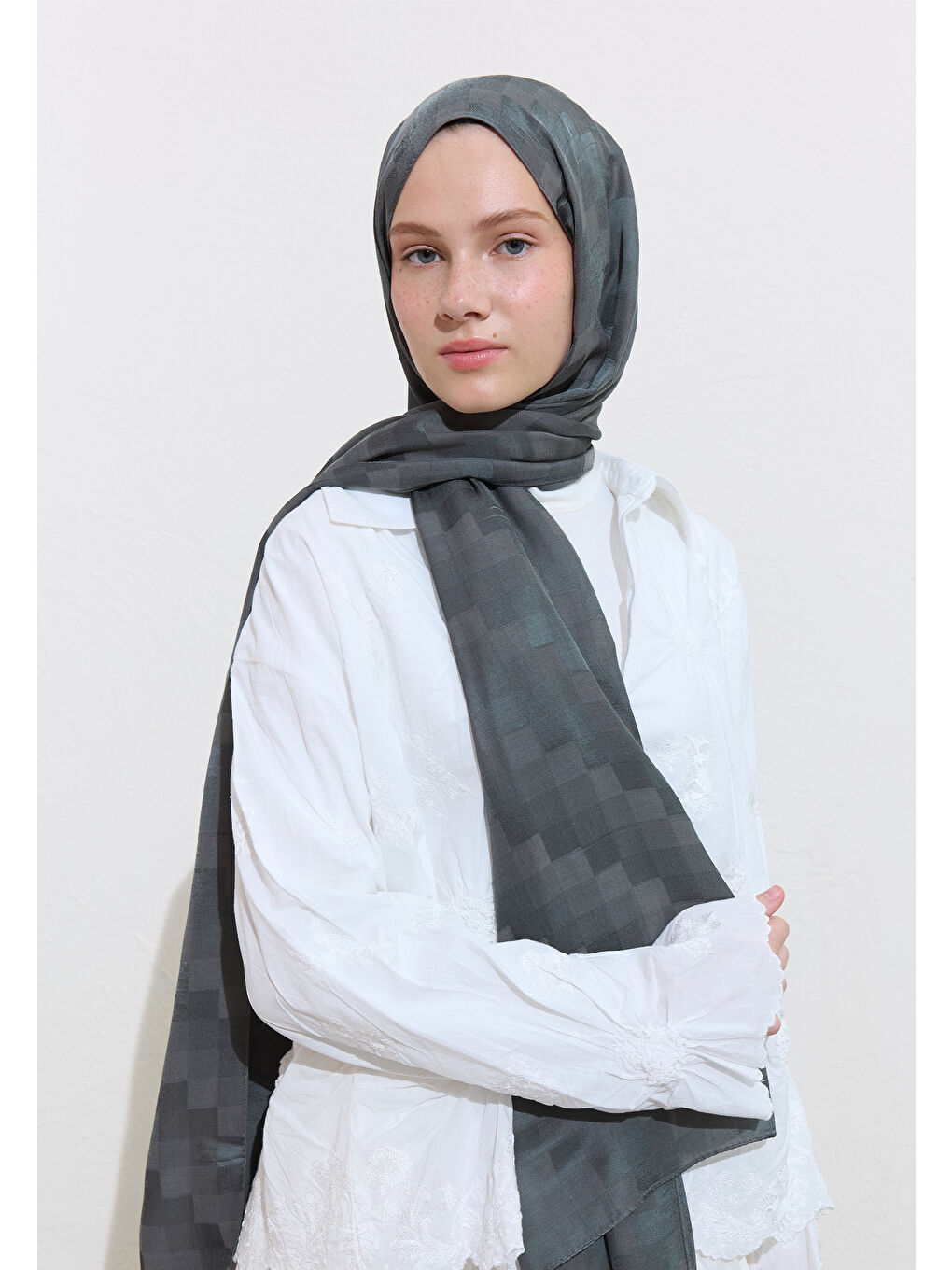 Gri Nori İpek Jakar Şal Füme-1