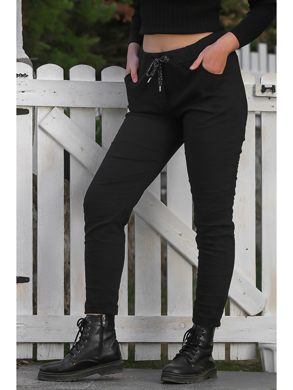 Siyah Cepli Yıkamalı Lastikli Ve Bağlamalı Bel Dar Paça Casual Dokuma Pantolon 99 60-2