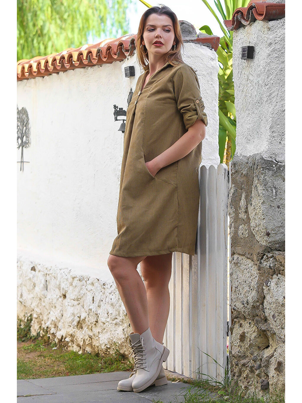 Bej İtalyan Vizon Gömlek Yaka Düğmeli Uzun Kollu Cepli Casual Kadife Dokuma Elbise 98 56-2