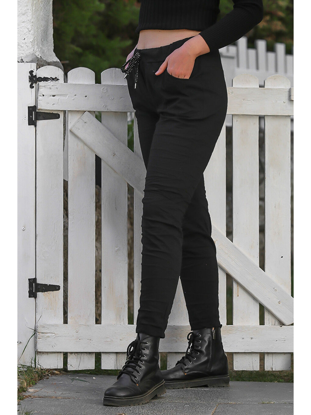 Siyah Cepli Yıkamalı Lastikli Ve Bağlamalı Bel Dar Paça Casual Dokuma Pantolon 99 60-3