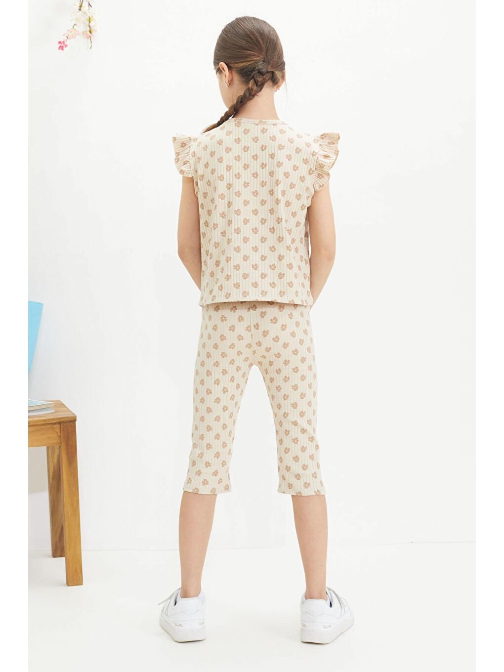 Ekru Krem Çiçek Desenli Sıfır Kol Badili Şort Taytlı Kız Çocuk Takım 18649-4