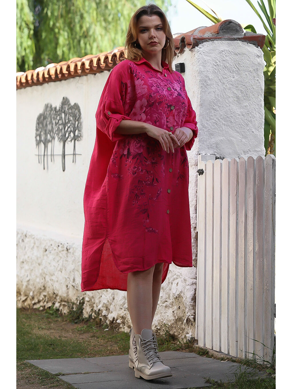 Kırmızı İtalyan Narçiçeği Gömlek Yaka Düğmeli Uzun Kollu Çiçekli Dijital Baskılı Keten Dokuma Elbise 108 74-5