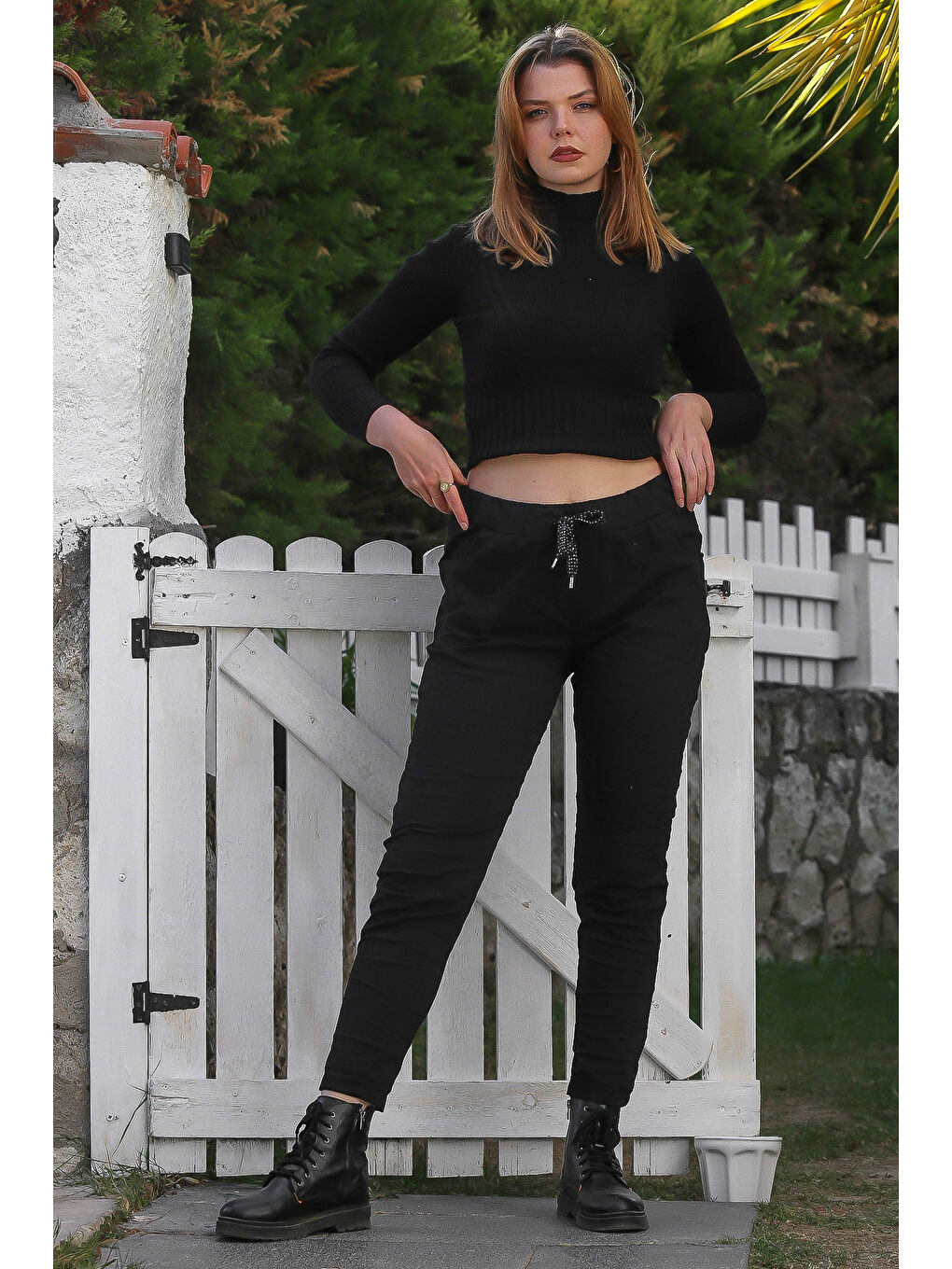 Siyah Cepli Yıkamalı Lastikli Ve Bağlamalı Bel Dar Paça Casual Dokuma Pantolon 99 60-6