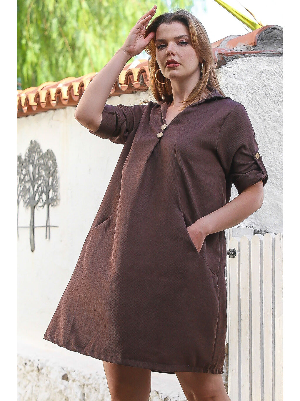 İtalyan Kahverengi Gömlek Yaka Düğmeli Uzun Kollu Cepli Casual Kadife Dokuma Elbise 98 56-1