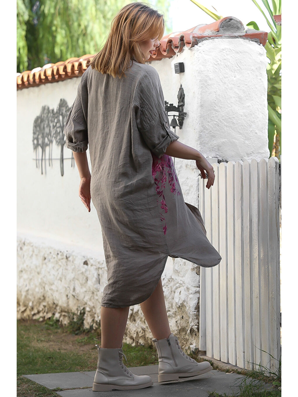 Bej İtalyan Vizon Gömlek Yaka Düğmeli Uzun Kollu Çiçekli Dijital Baskılı Keten Dokuma Elbise 108 74-1