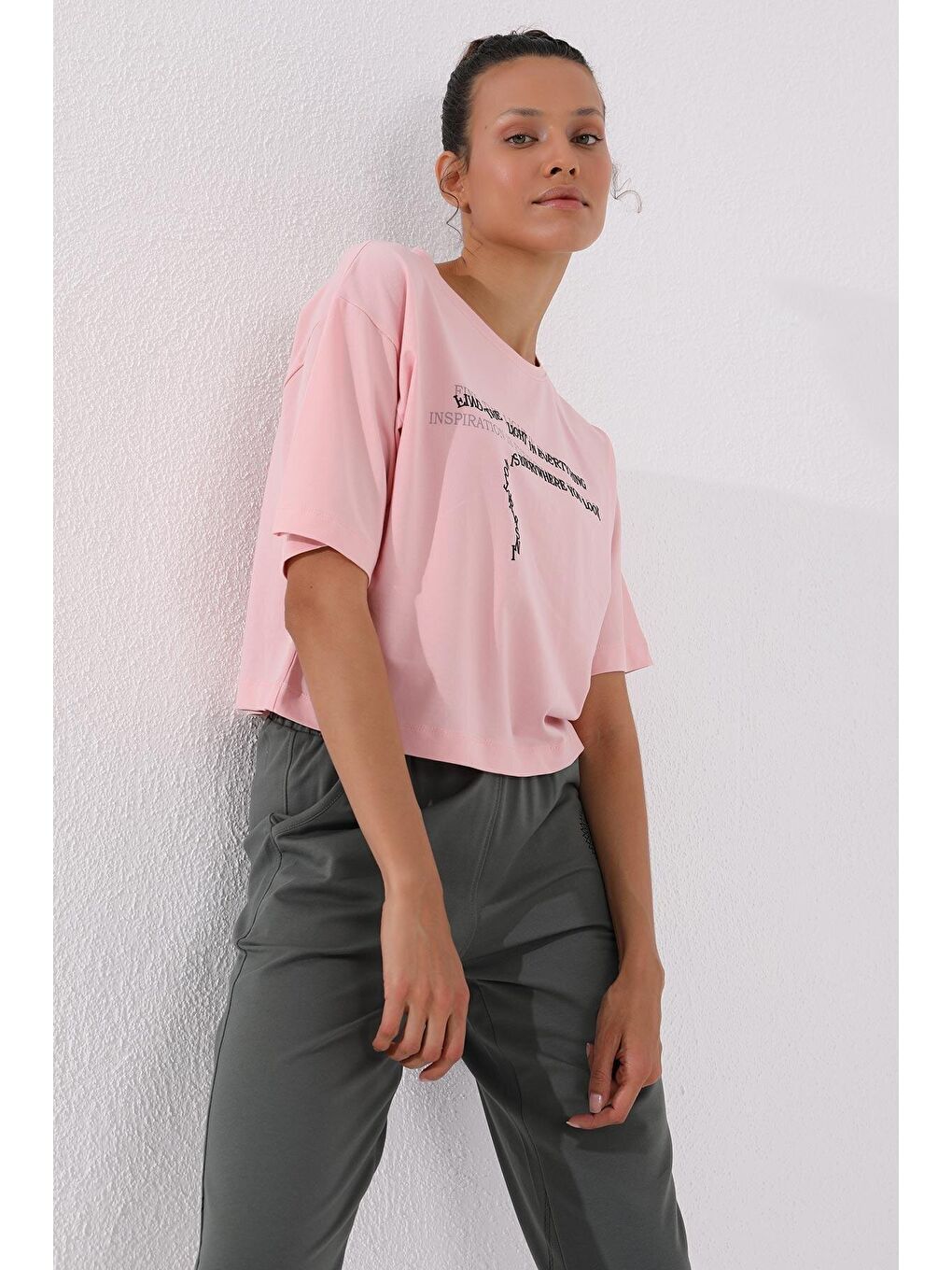 Yeşil Çağla Çizgi Baskılı Rahat Form Lastik Paça Kadın Eşofman Alt - 94585-2