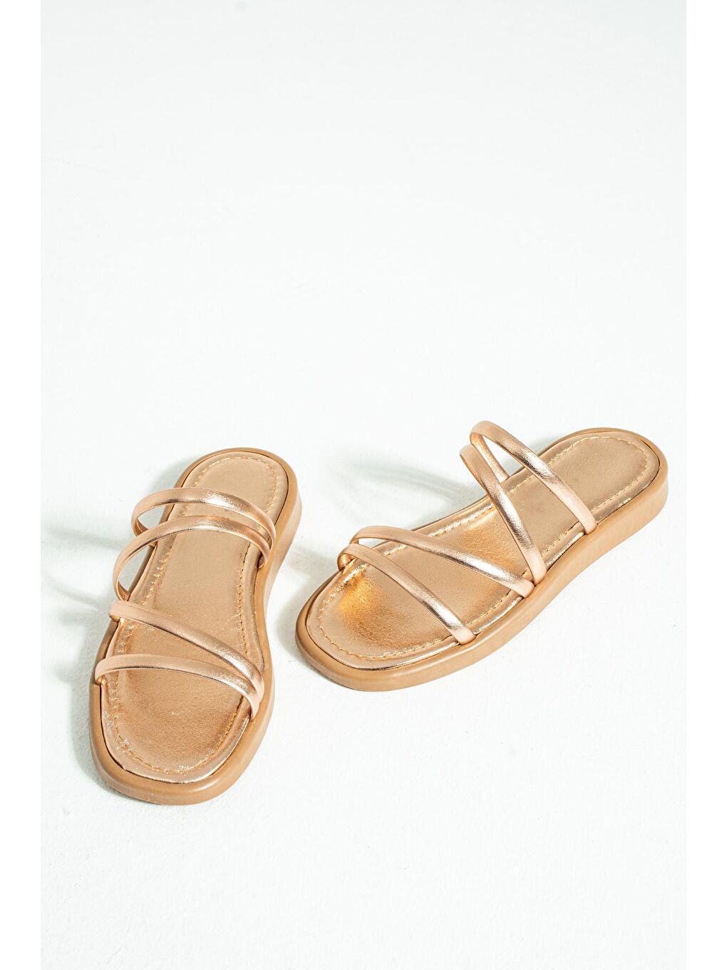 Pembe Özel Tasarım Bantlı Rahat Taban Kadın Terlik 020-7515-23-4