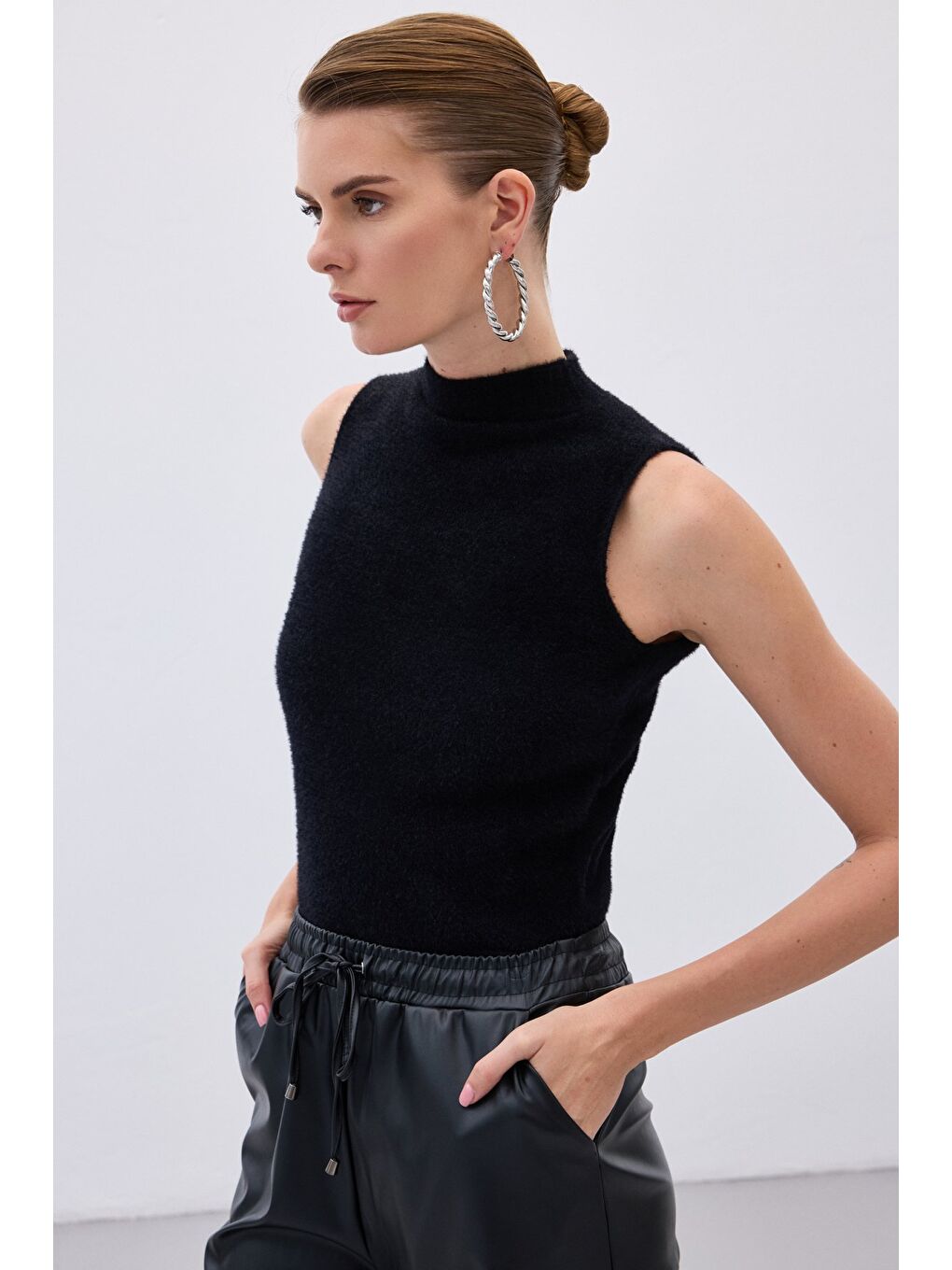 Sıfır Kol Sakallı Triko Bluz - Siyah-2